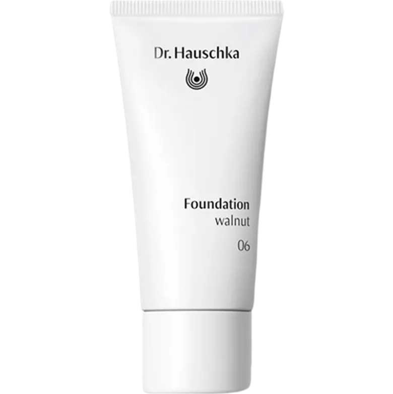 Dr. Hauschka Foundation 06 Walnut (30 ml)