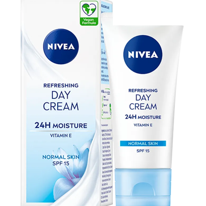 Nivea Essentials Moisturizing Dagscreme (50 ml)