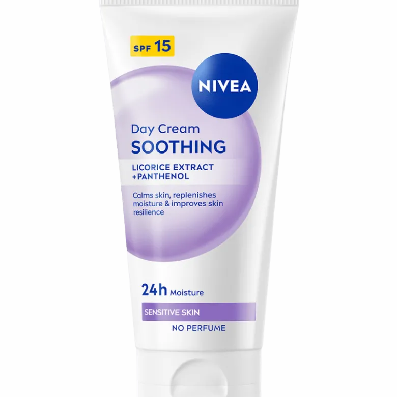 Nivea Essentials Sensitive Day Cream SPF 15 (50 ml)