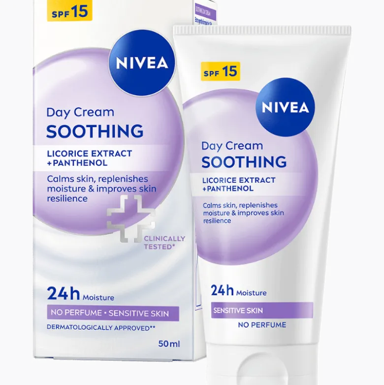 Nivea Essentials Sensitive Day Cream SPF 15 (50 ml)