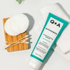 Q+A Niacinamide Gel Cleanser (125 ml)