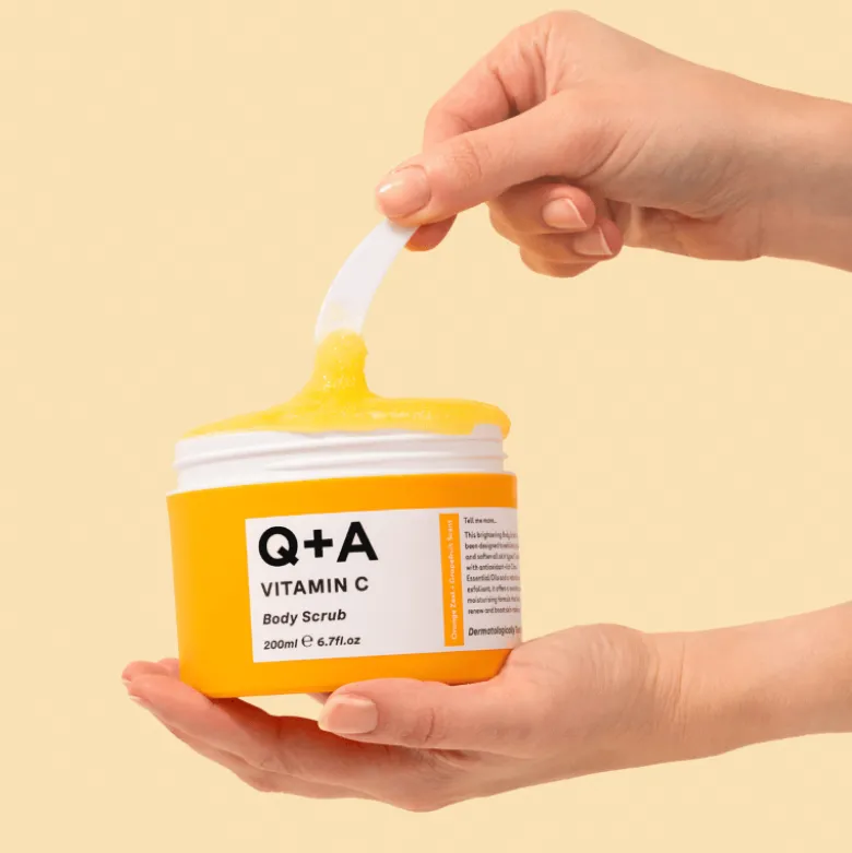 Q+A Vitamin C Body Scrub (200 ml)